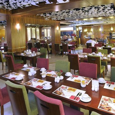 รามาดา บาย วินด์แฮม อัลโคบาร์ คิงอับดุลลาห์สตรีท Hotel อัลโคห์บาร์ ภายนอก รูปภาพ