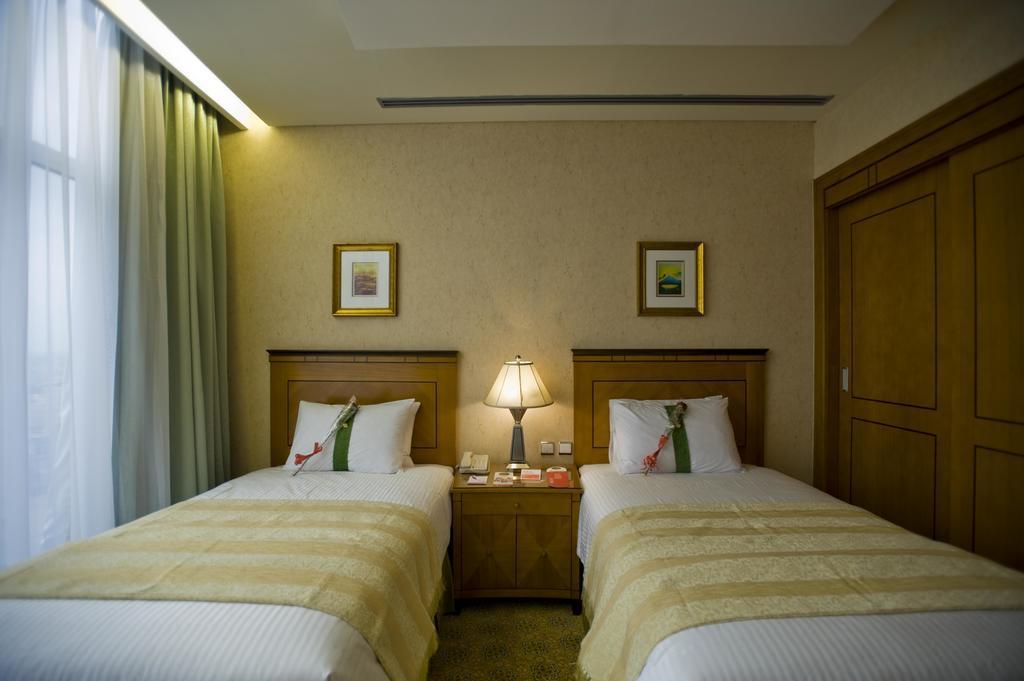 รามาดา บาย วินด์แฮม อัลโคบาร์ คิงอับดุลลาห์สตรีท Hotel อัลโคห์บาร์ ภายนอก รูปภาพ