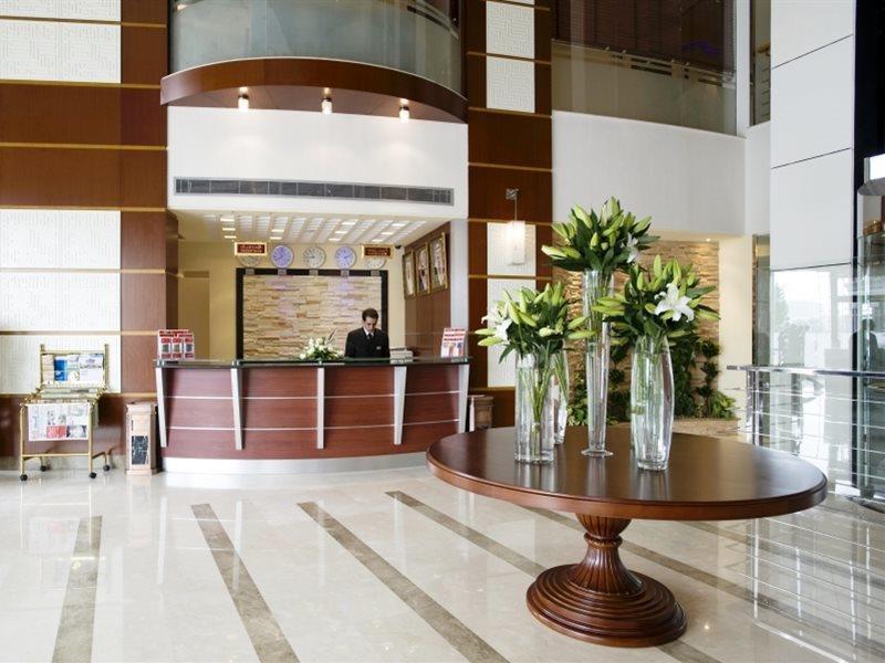 รามาดา บาย วินด์แฮม อัลโคบาร์ คิงอับดุลลาห์สตรีท Hotel อัลโคห์บาร์ ภายนอก รูปภาพ