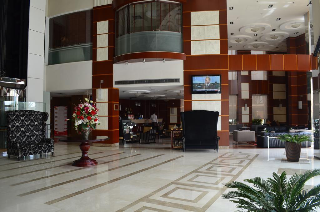 รามาดา บาย วินด์แฮม อัลโคบาร์ คิงอับดุลลาห์สตรีท Hotel อัลโคห์บาร์ ภายนอก รูปภาพ