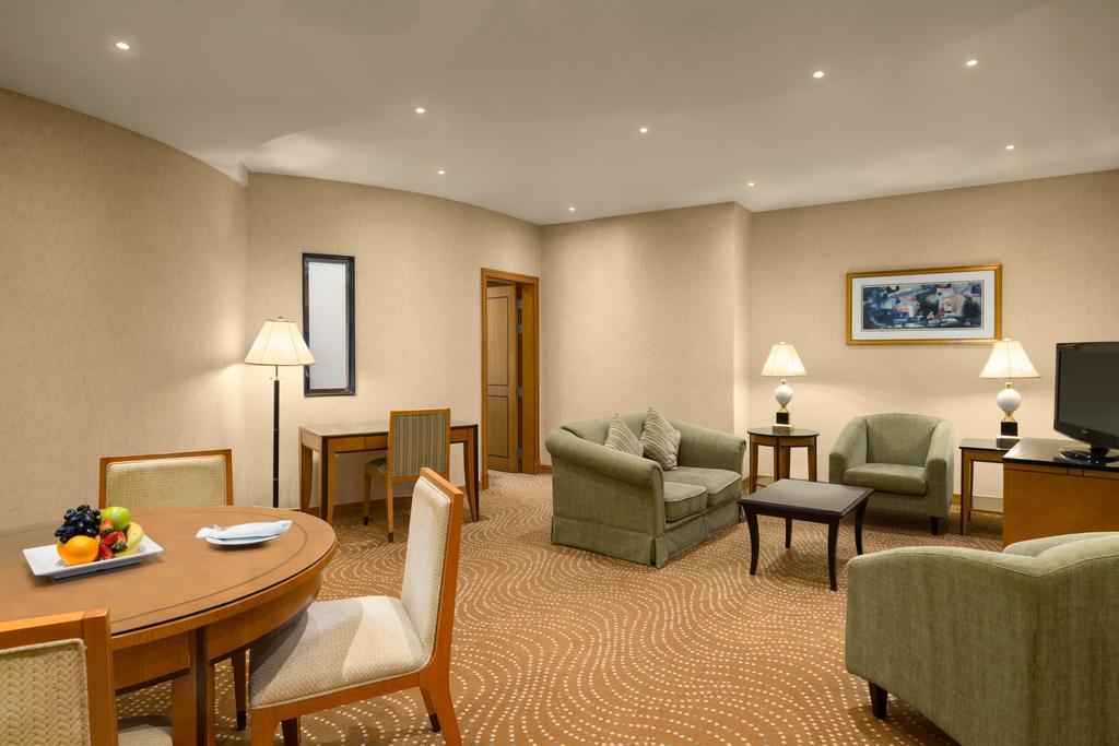 รามาดา บาย วินด์แฮม อัลโคบาร์ คิงอับดุลลาห์สตรีท Hotel อัลโคห์บาร์ ภายนอก รูปภาพ