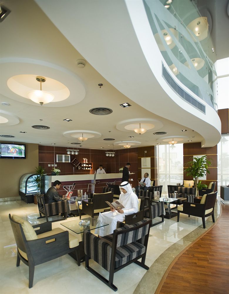 รามาดา บาย วินด์แฮม อัลโคบาร์ คิงอับดุลลาห์สตรีท Hotel อัลโคห์บาร์ ภายนอก รูปภาพ