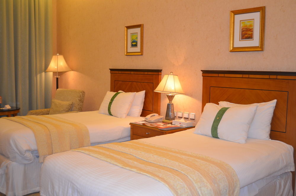 รามาดา บาย วินด์แฮม อัลโคบาร์ คิงอับดุลลาห์สตรีท Hotel อัลโคห์บาร์ ภายนอก รูปภาพ