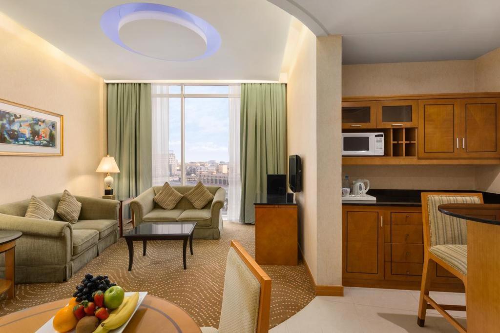 รามาดา บาย วินด์แฮม อัลโคบาร์ คิงอับดุลลาห์สตรีท Hotel อัลโคห์บาร์ ภายนอก รูปภาพ