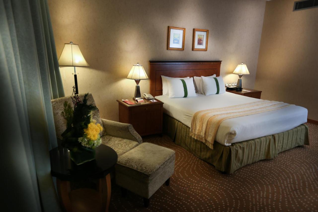 รามาดา บาย วินด์แฮม อัลโคบาร์ คิงอับดุลลาห์สตรีท Hotel อัลโคห์บาร์ ภายนอก รูปภาพ